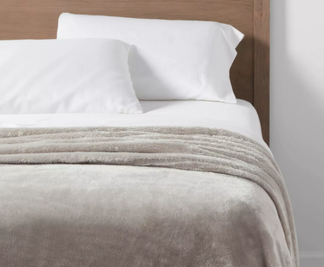 Threshold Micro Plush Blanket Throw - Full / Queen
